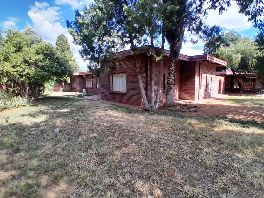 4 Bedroom Property for Sale in Kathu Northern Cape